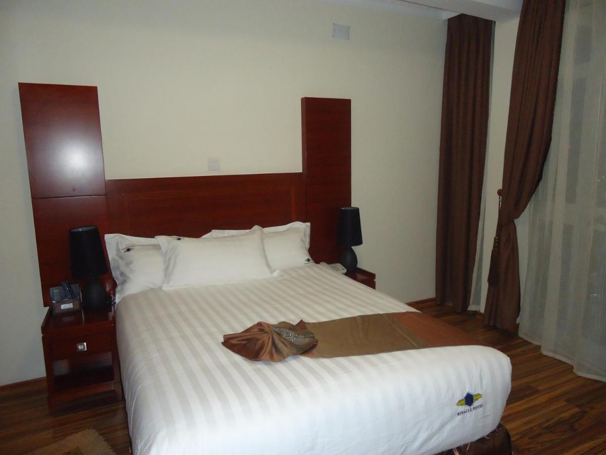 Miracle Hotel Αντίς Αμπέμπα Εξωτερικό φωτογραφία